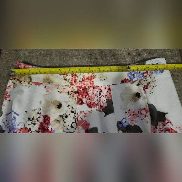 White House Black Market Floral Cardigan & Skirt 2 Piece Set - Picture 7 of 7